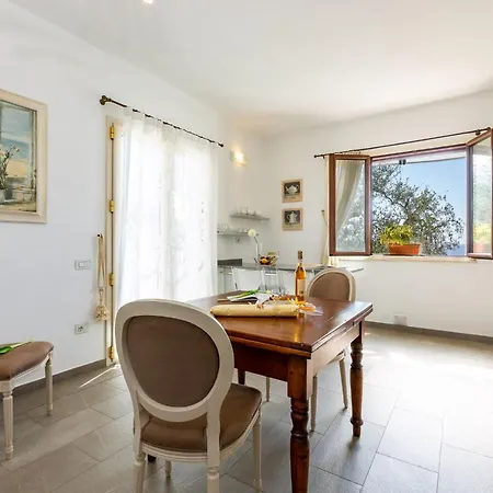 Villa Rocca 6 *