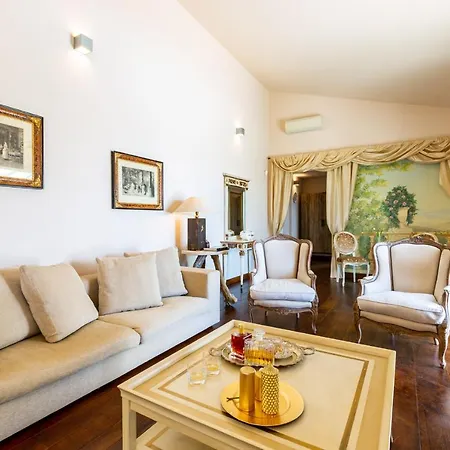 Rocca 6 Villa *